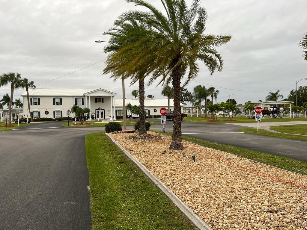 216 CAPTAINS WALK, NORTH FORT MYERS, FL, 33917