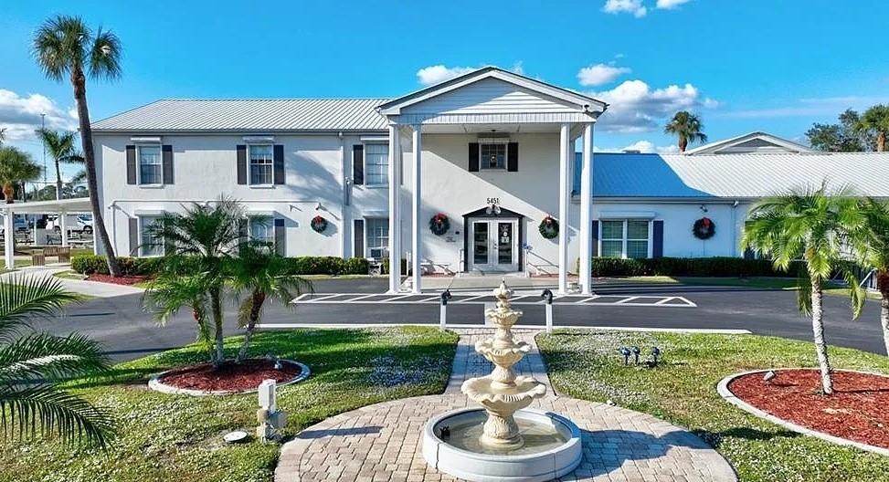 216 CAPTAINS WALK, NORTH FORT MYERS, FL, 33917