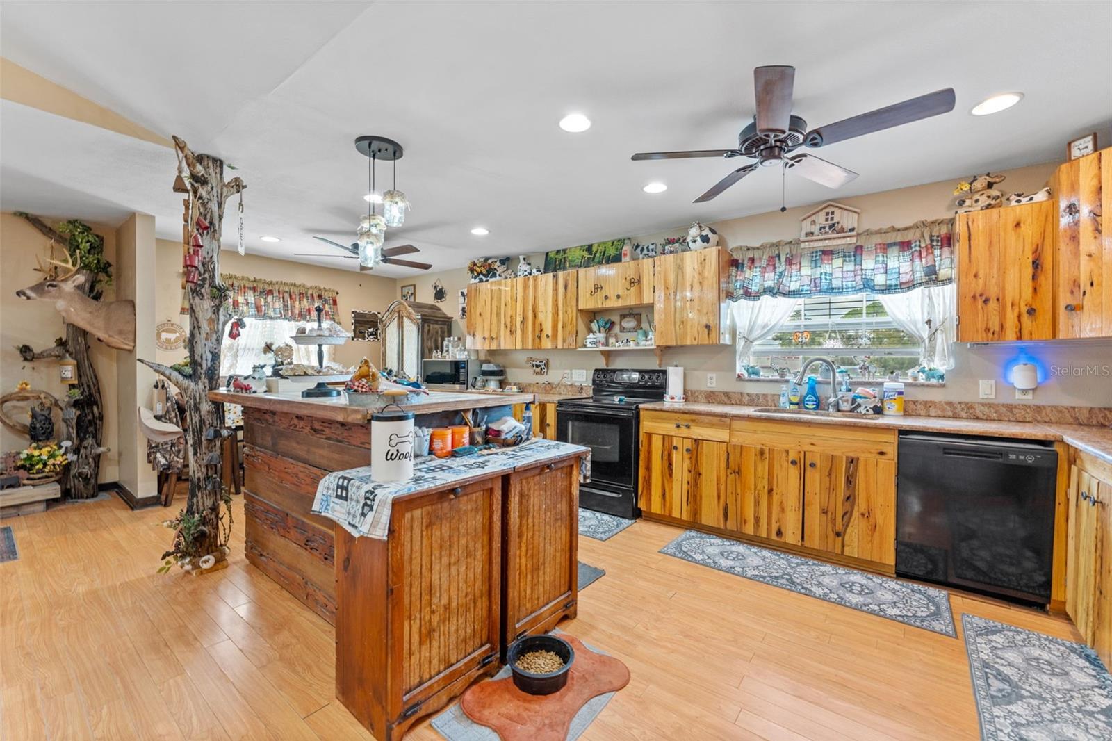 36725 ARCADIA AVE, MYAKKA CITY, FL, 34251