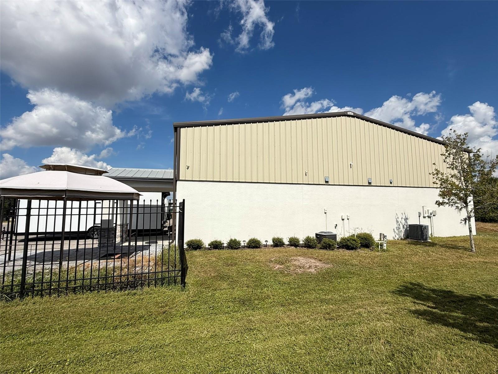 6860 28TH STREET CIR E, SARASOTA, FL, 34243