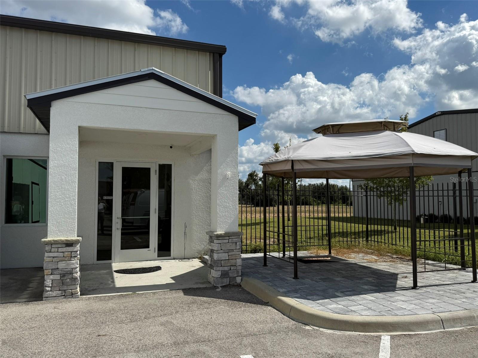 6860 28TH STREET CIR E, SARASOTA, FL, 34243