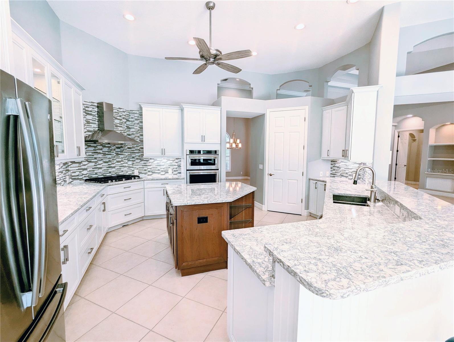 7934 ROYAL BIRKDALE CIR, LAKEWOOD RANCH, FL, 34202