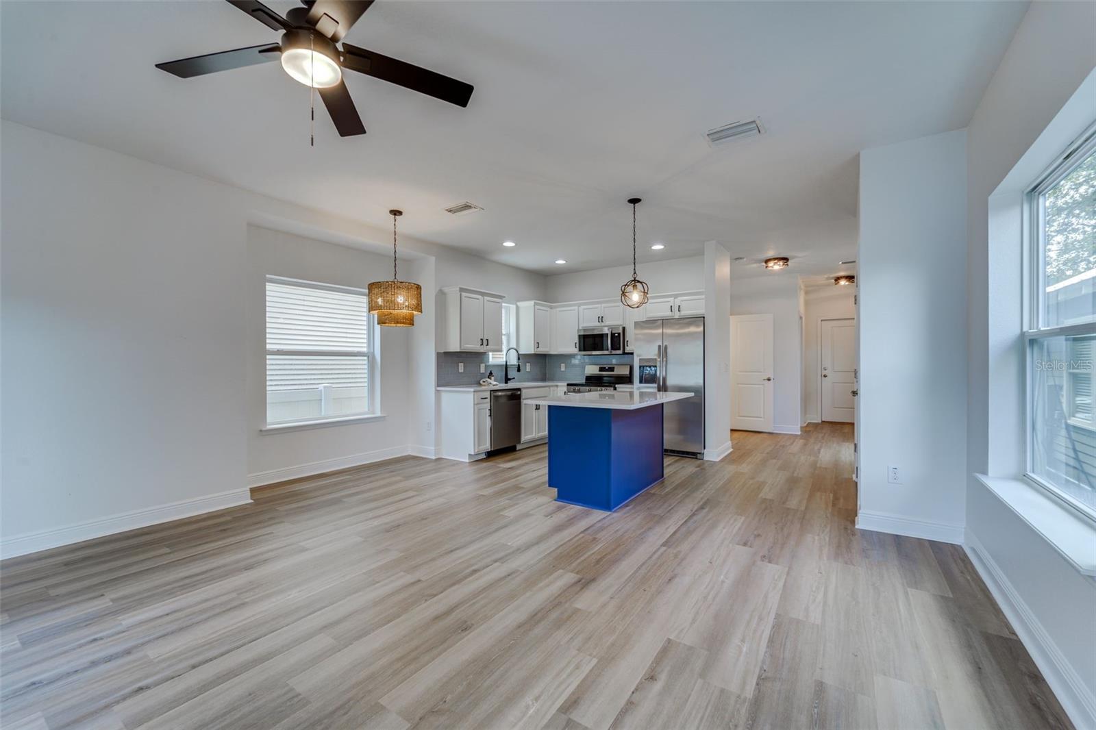 1933 W CHESTNUT ST, TAMPA, FL, 33607