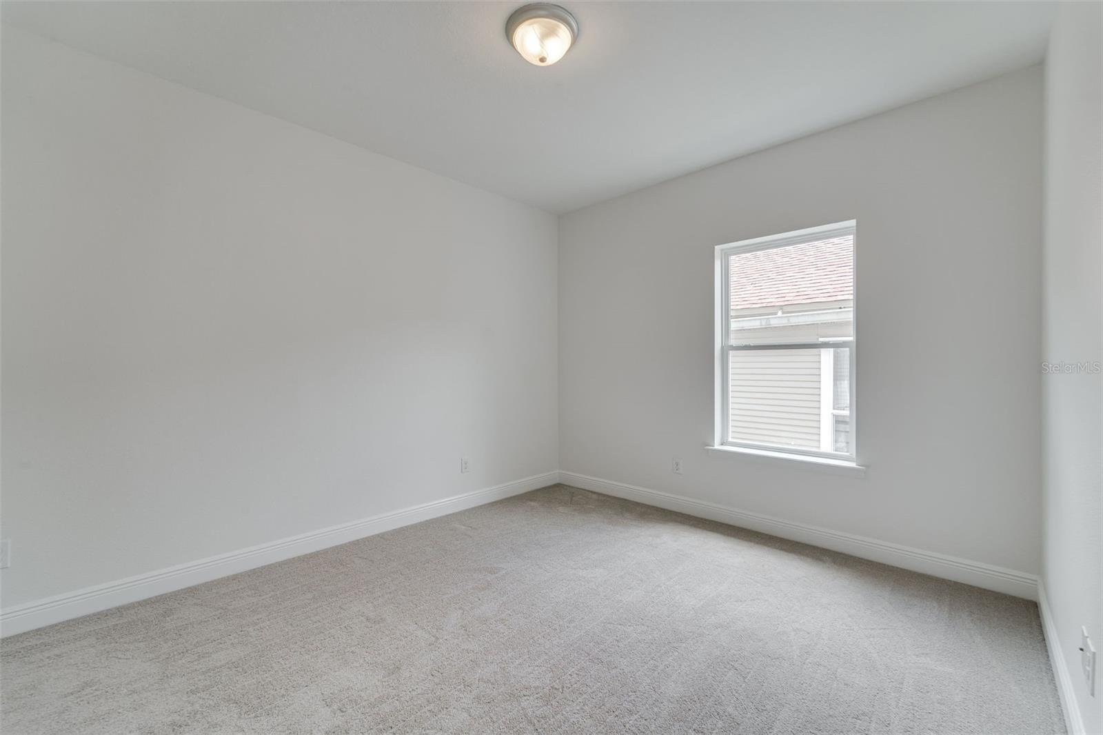 1933 W CHESTNUT ST, TAMPA, FL, 33607