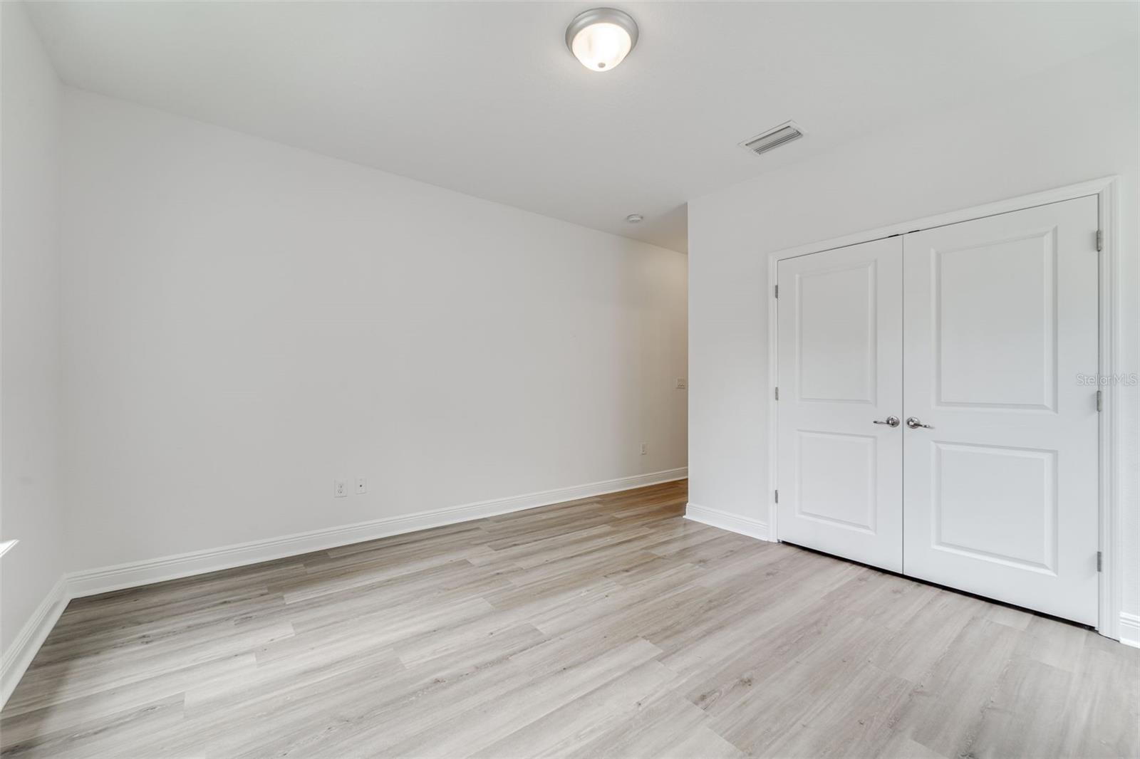 1933 W CHESTNUT ST, TAMPA, FL, 33607