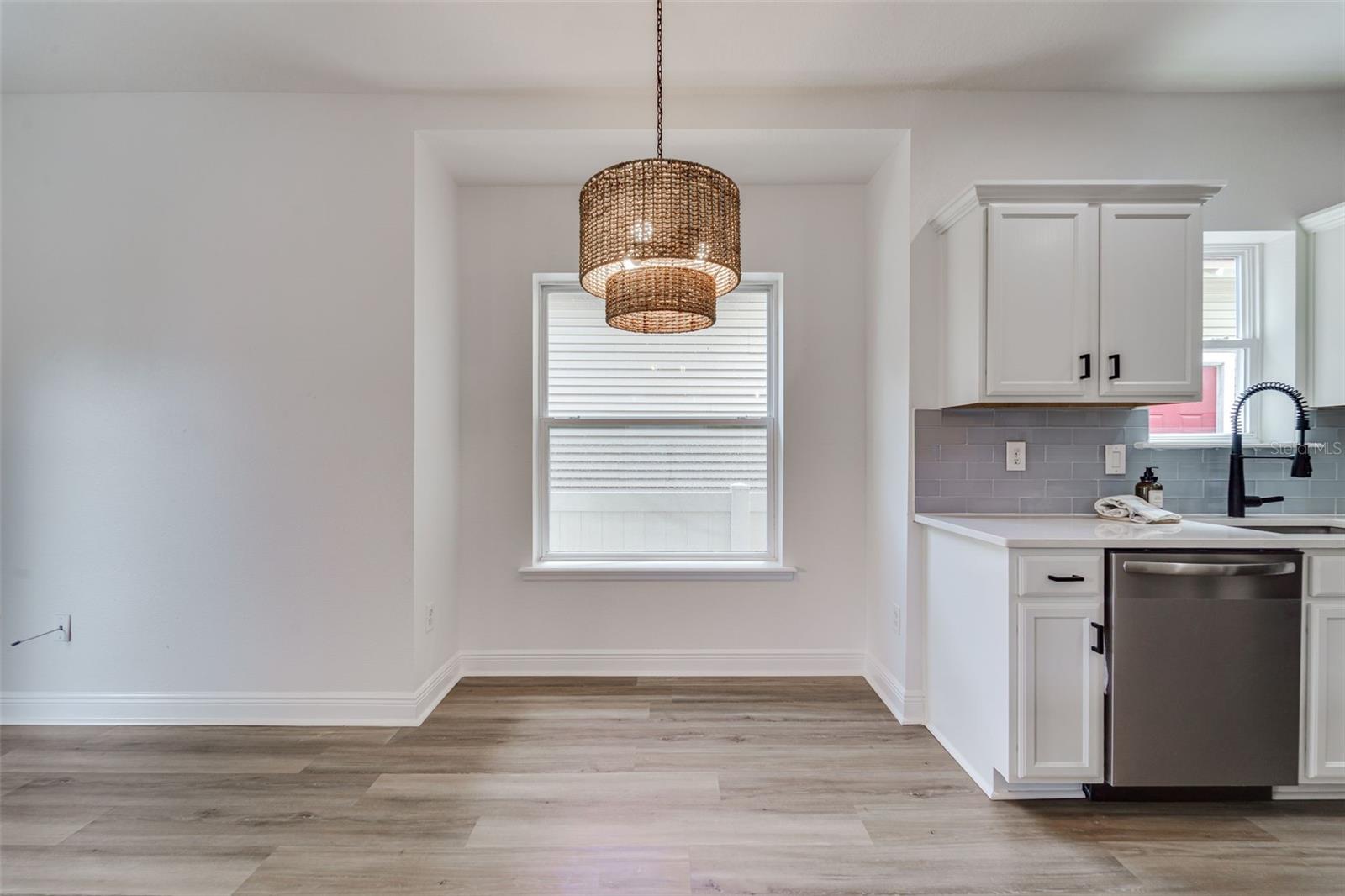 1933 W CHESTNUT ST, TAMPA, FL, 33607