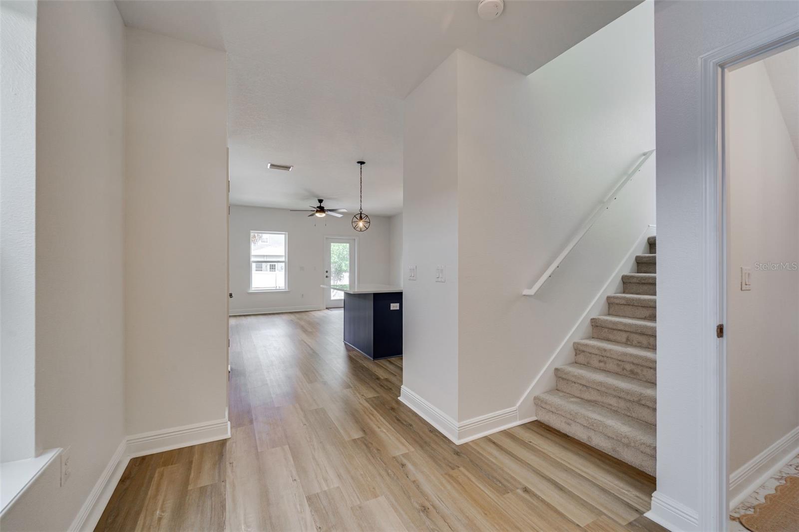 1933 W CHESTNUT ST, TAMPA, FL, 33607