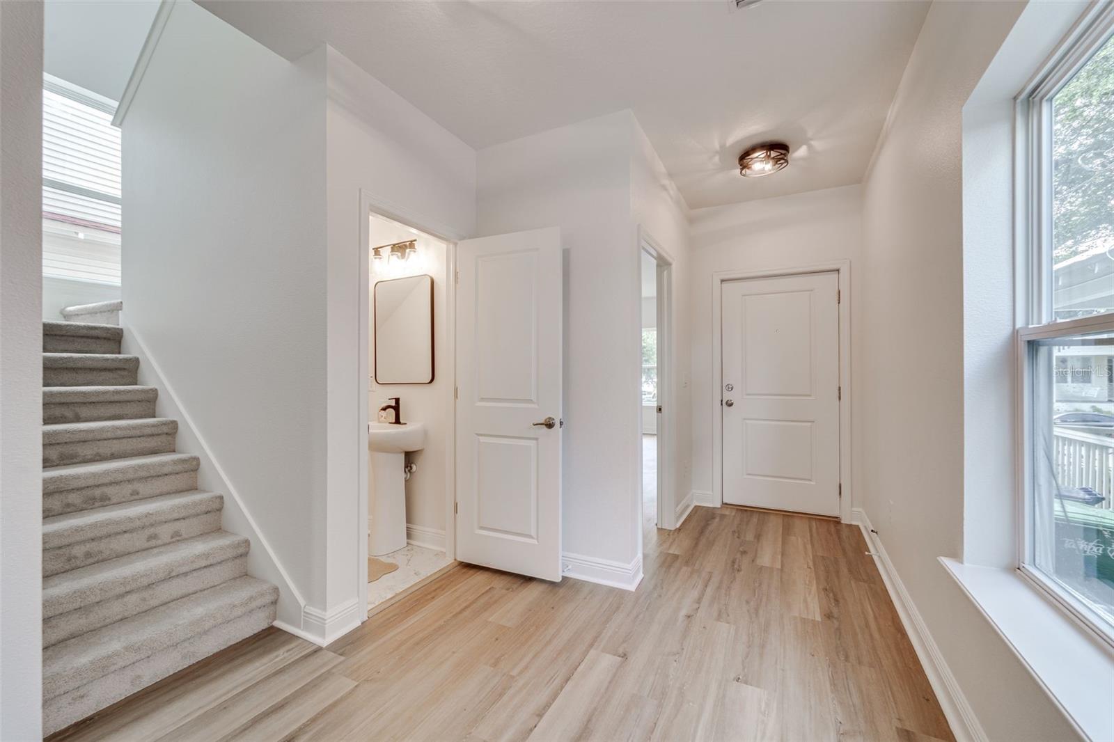 1933 W CHESTNUT ST, TAMPA, FL, 33607