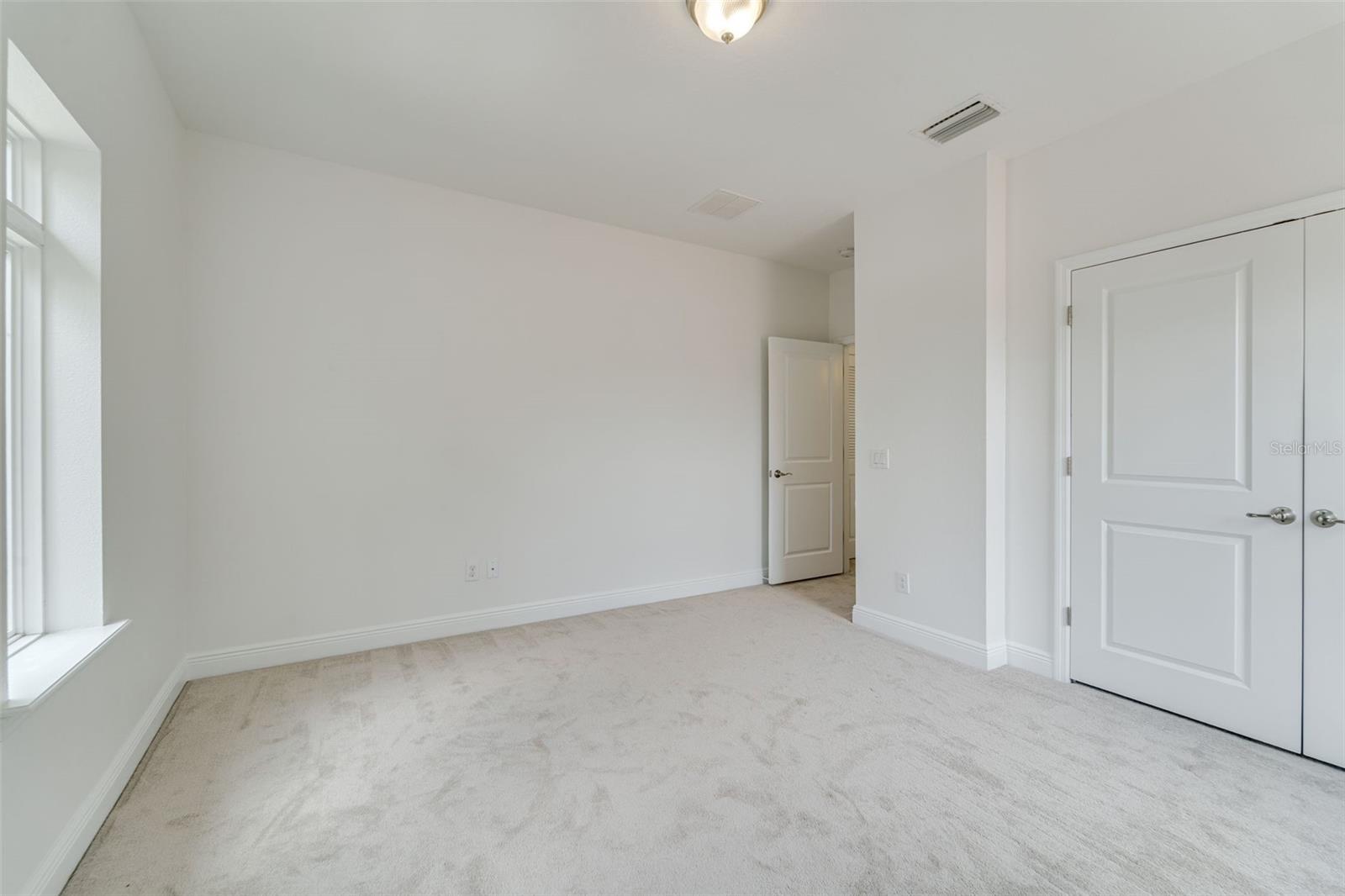 1933 W CHESTNUT ST, TAMPA, FL, 33607