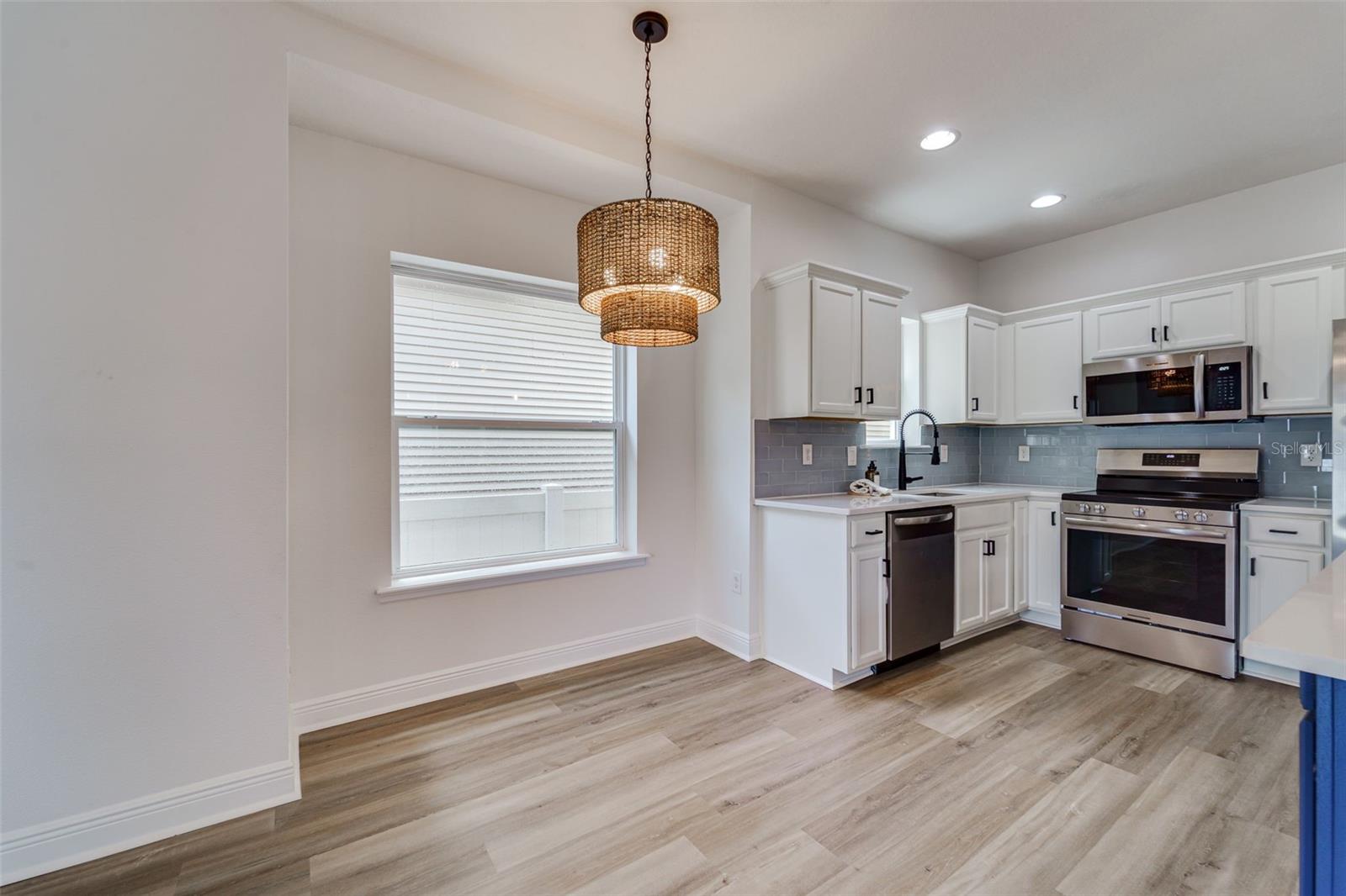 1933 W CHESTNUT ST, TAMPA, FL, 33607