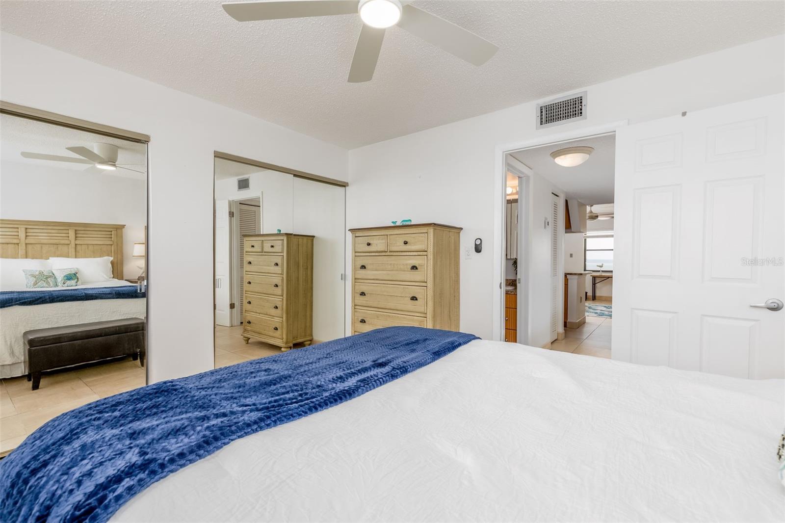 8470 W GULF BLVD #406, TREASURE ISLAND, FL, 33706