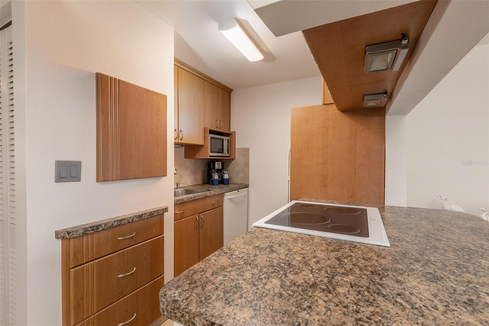 8470 W GULF BLVD #406, TREASURE ISLAND, FL, 33706