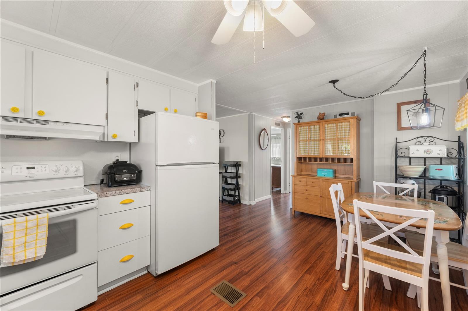 1000 KINGS HWY #60, PORT CHARLOTTE, FL, 33980