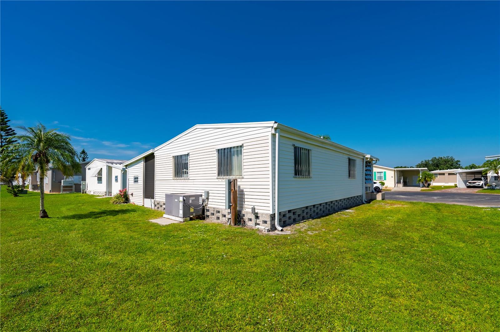 1000 KINGS HWY #60, PORT CHARLOTTE, FL, 33980