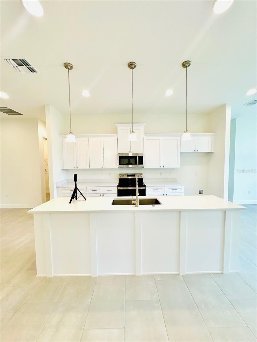 562 KILIMANJARO DR, KISSIMMEE, FL, 34758