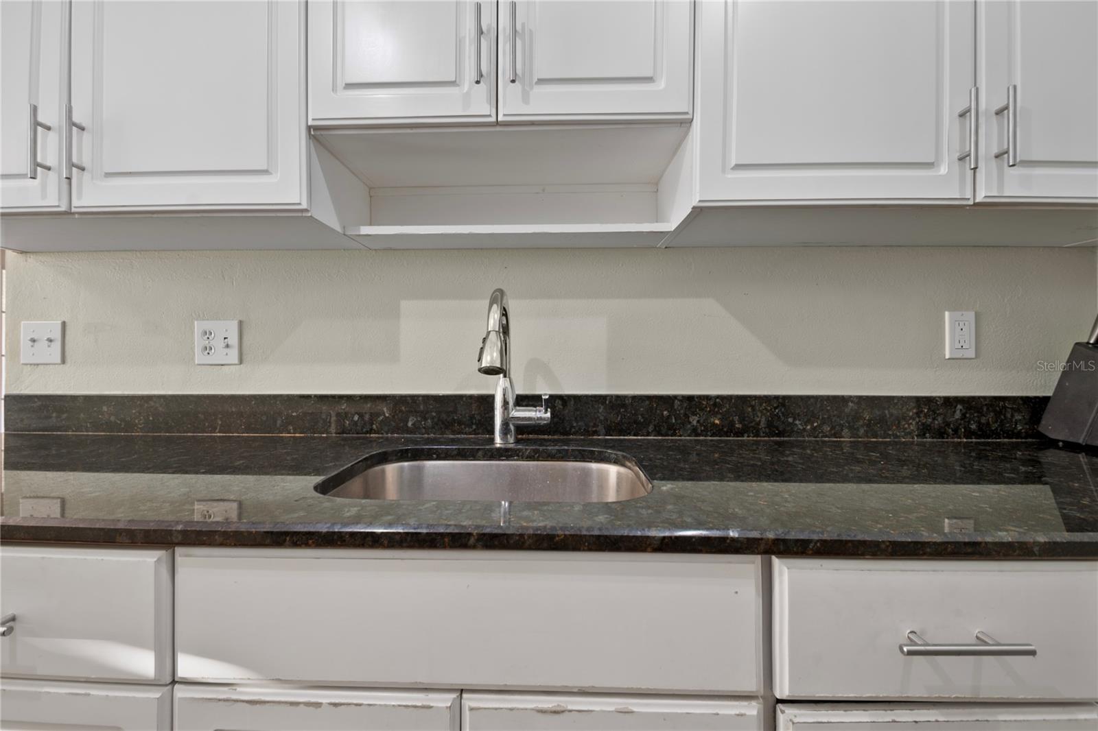 10006 87TH ST, SEMINOLE, FL, 33777