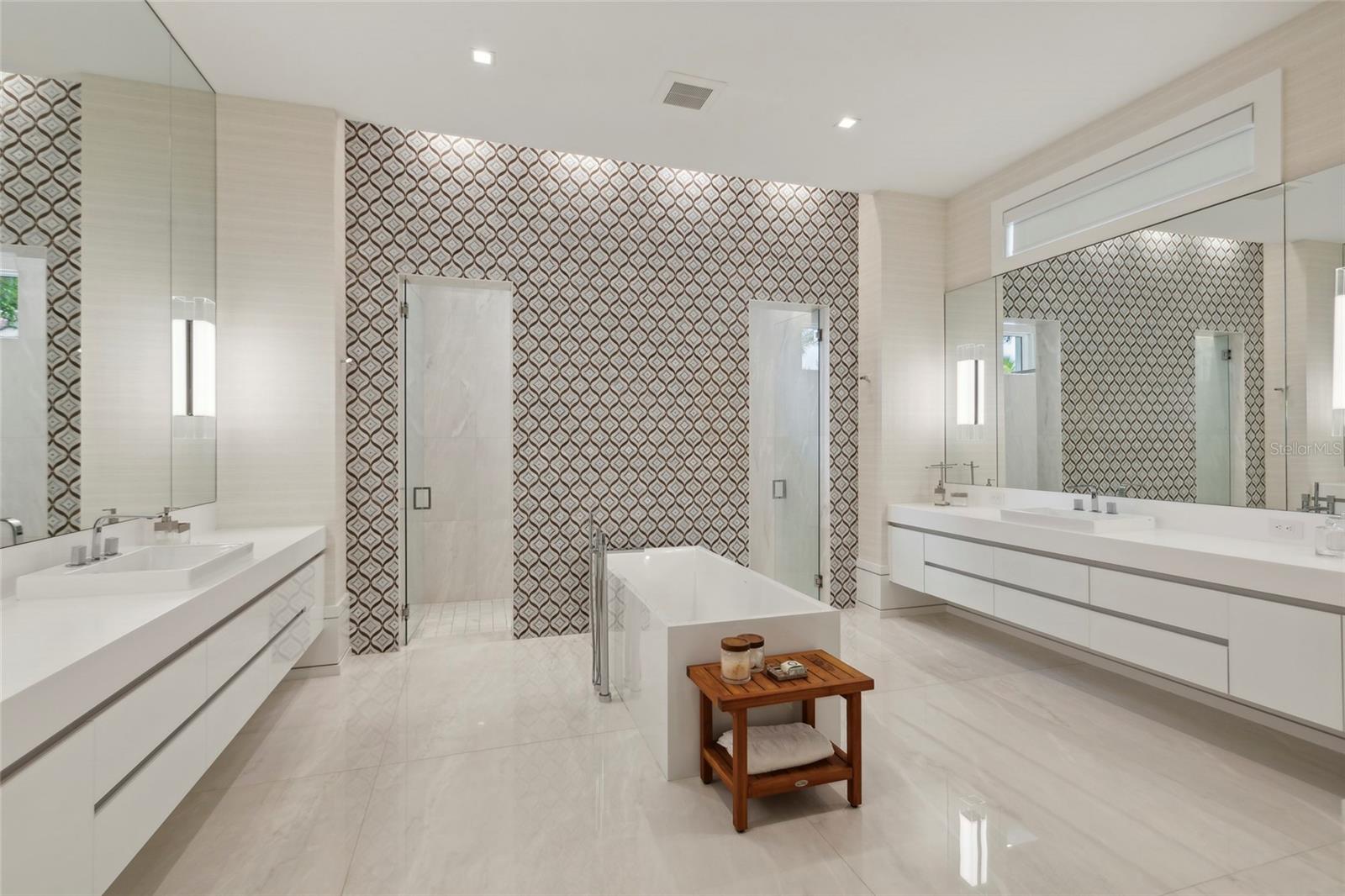 O6356355 Property Photo