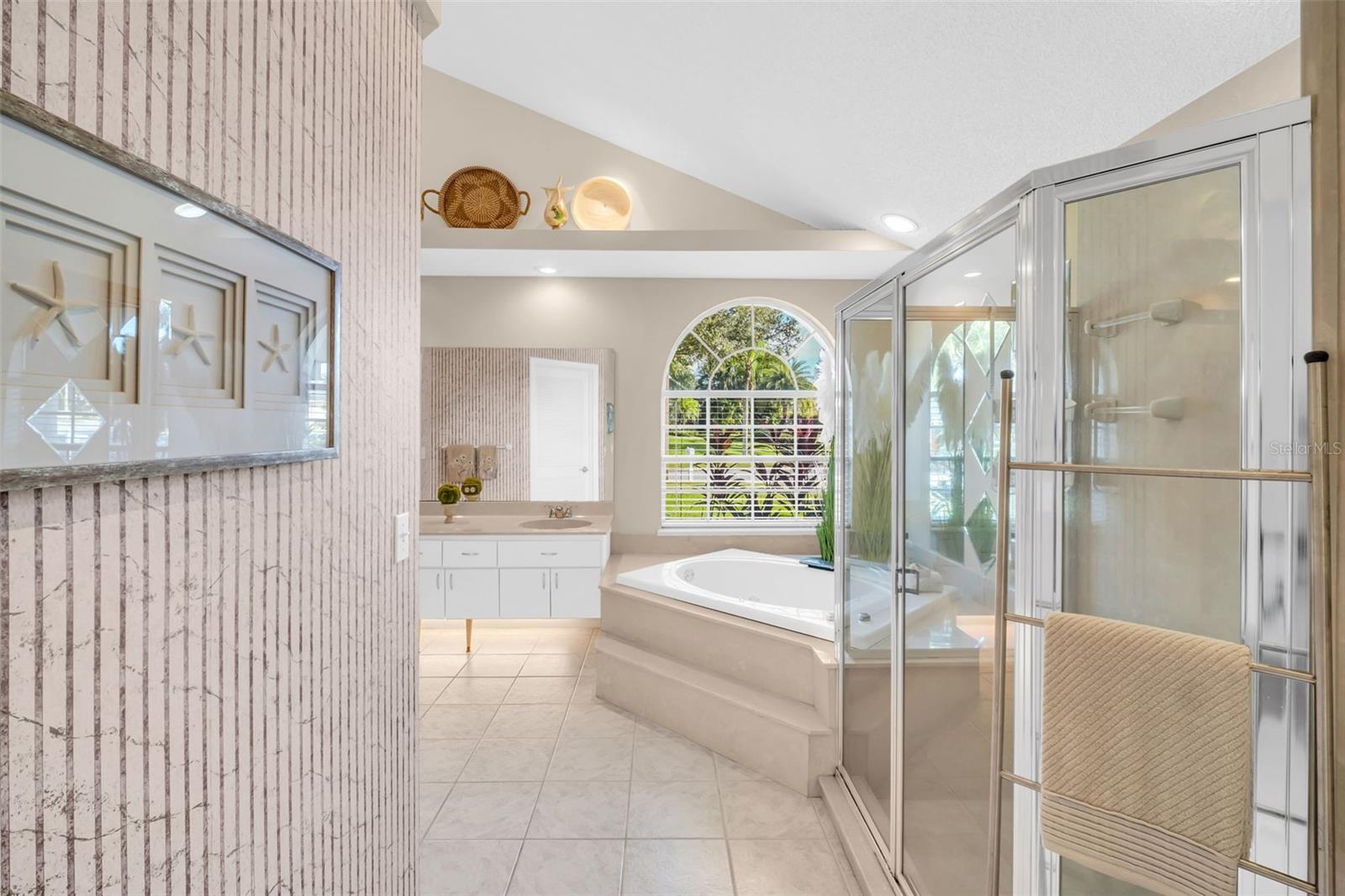 Master en-suite is a true retreat~