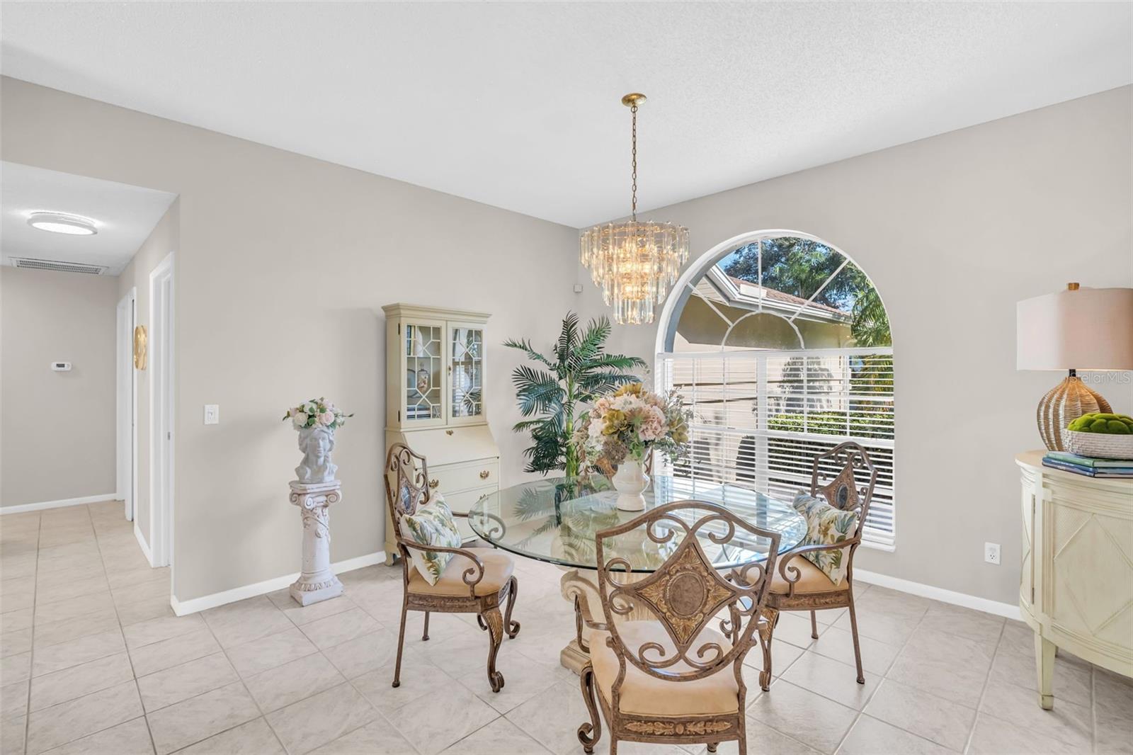 Formal dining room tucked between the kitchen & main living~