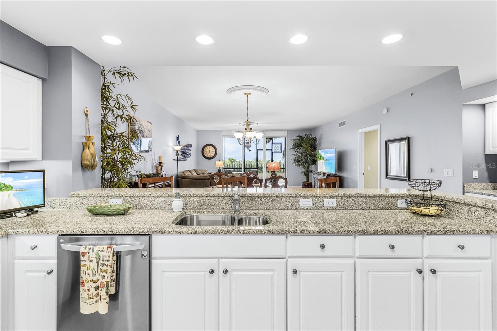 3333 SUNSET KEY CIR #103, PUNTA GORDA, FL, 33955