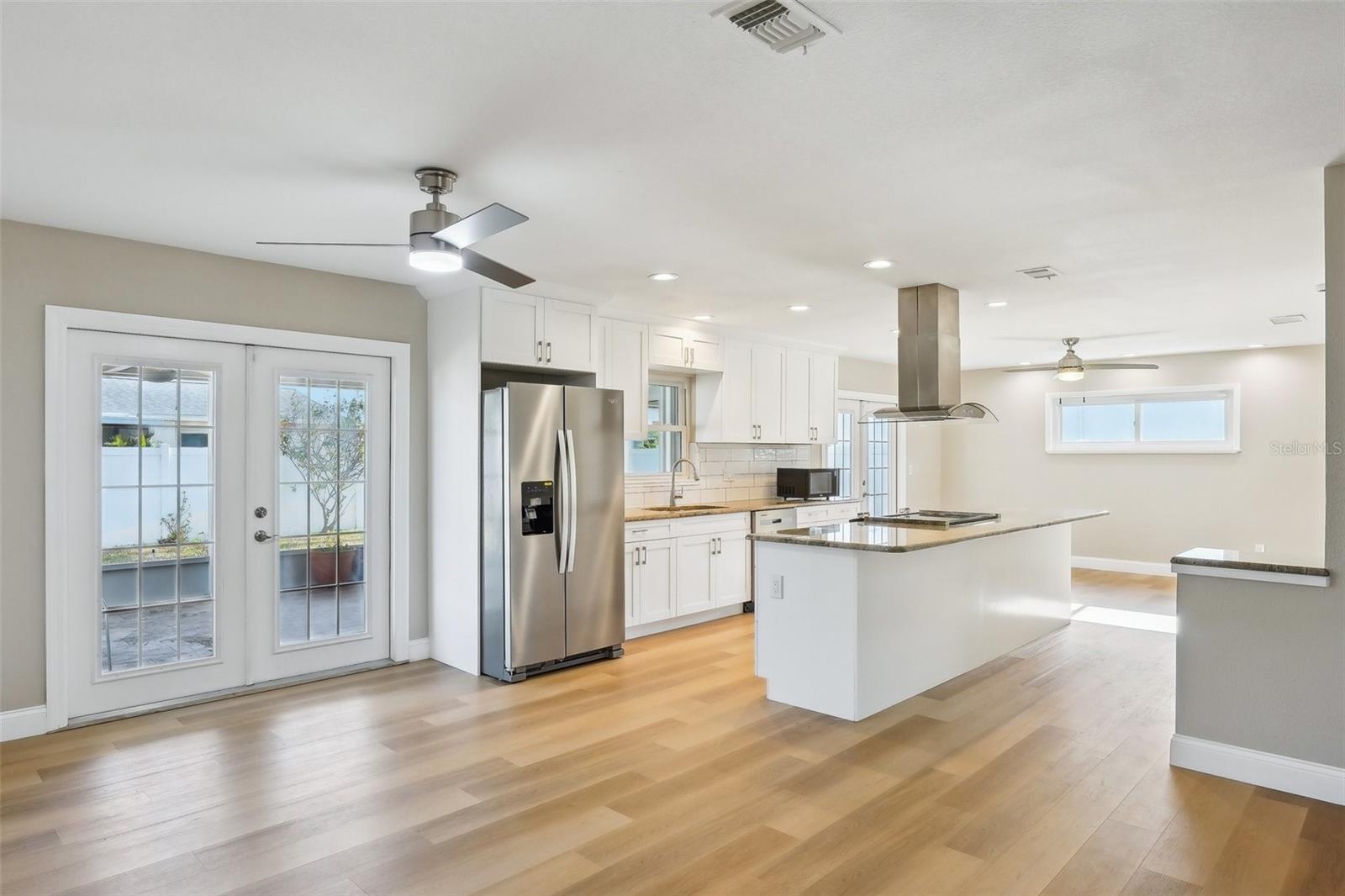 8417 BAY POINTE DR, TAMPA, FL, 33615