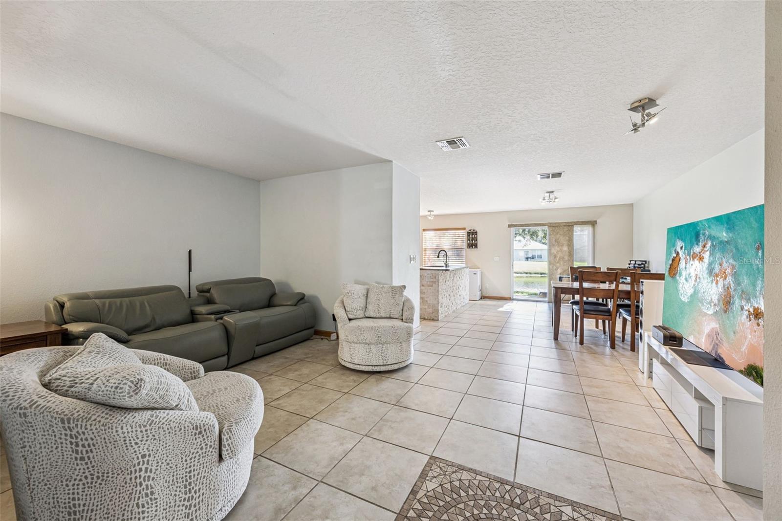 596 CRESTING OAK CIR #25, ORLANDO, FL, 32824