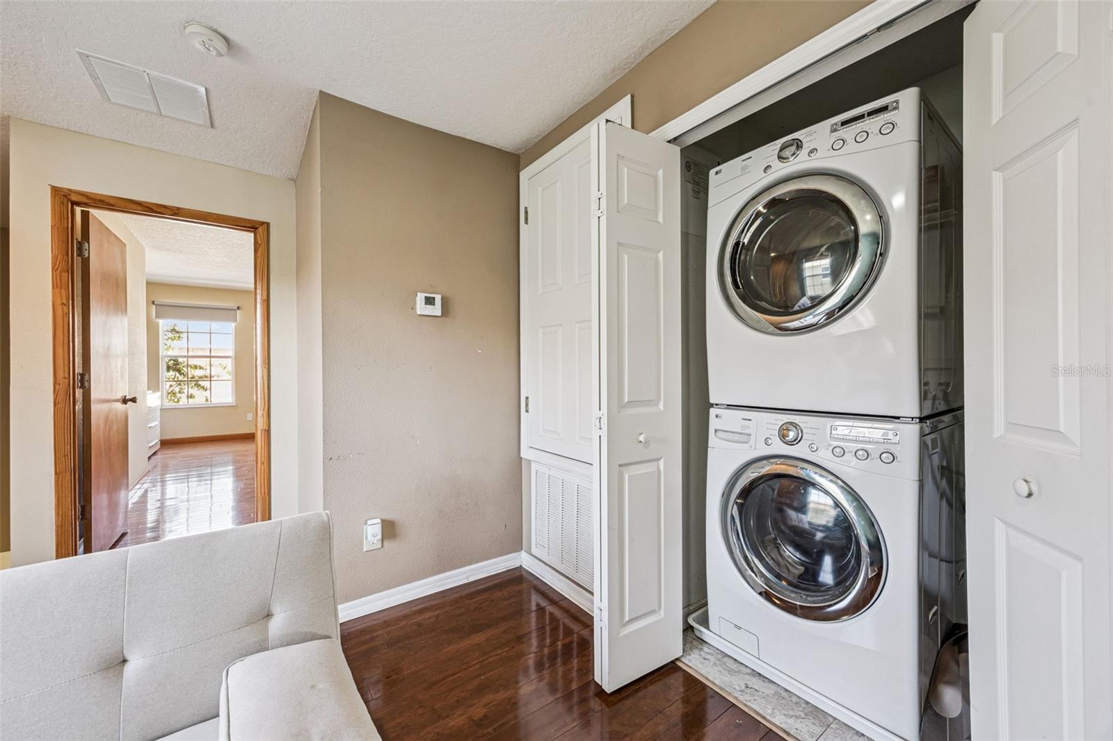 596 CRESTING OAK CIR #25, ORLANDO, FL, 32824