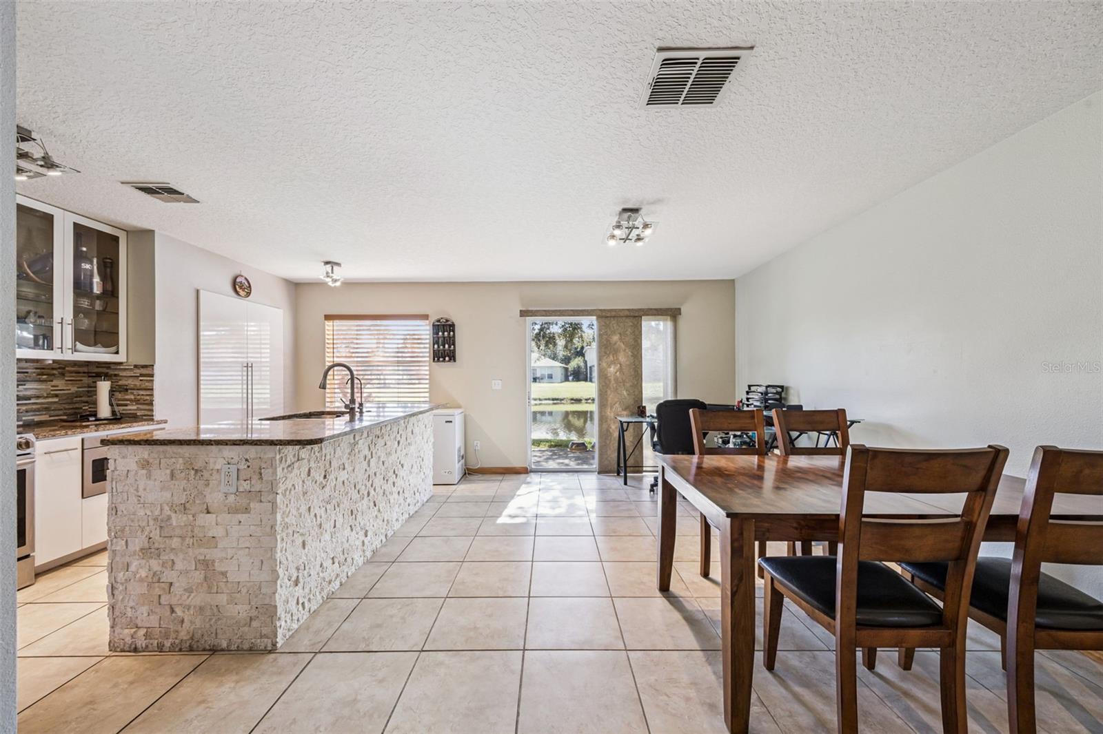 596 CRESTING OAK CIR #25, ORLANDO, FL, 32824