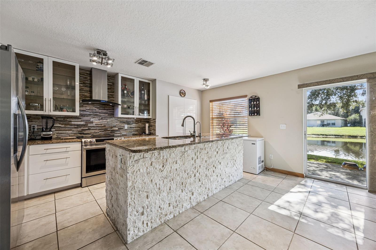 596 CRESTING OAK CIR #25, ORLANDO, FL, 32824