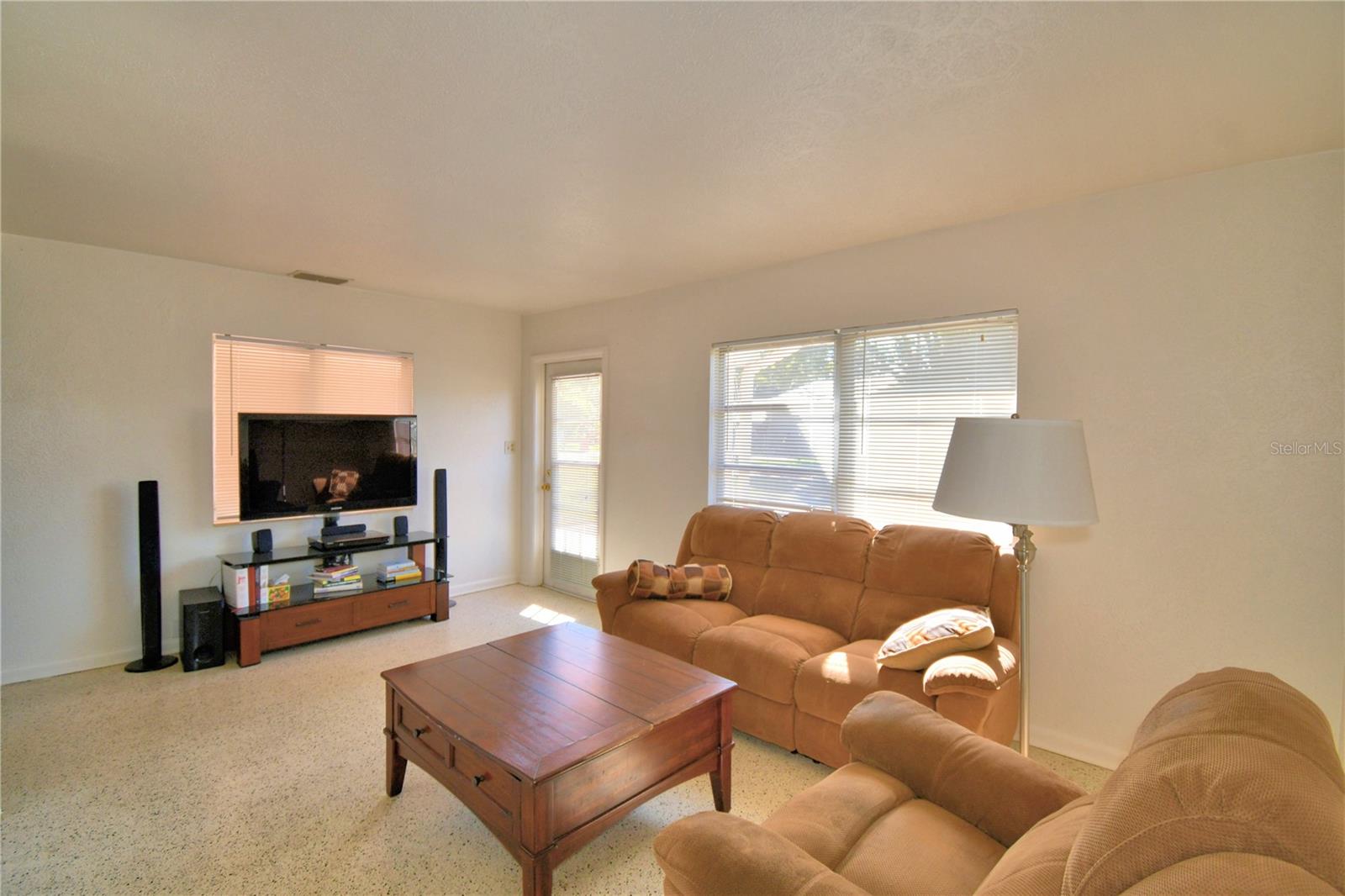 105 MAXCY LN, FROSTPROOF, FL, 33843