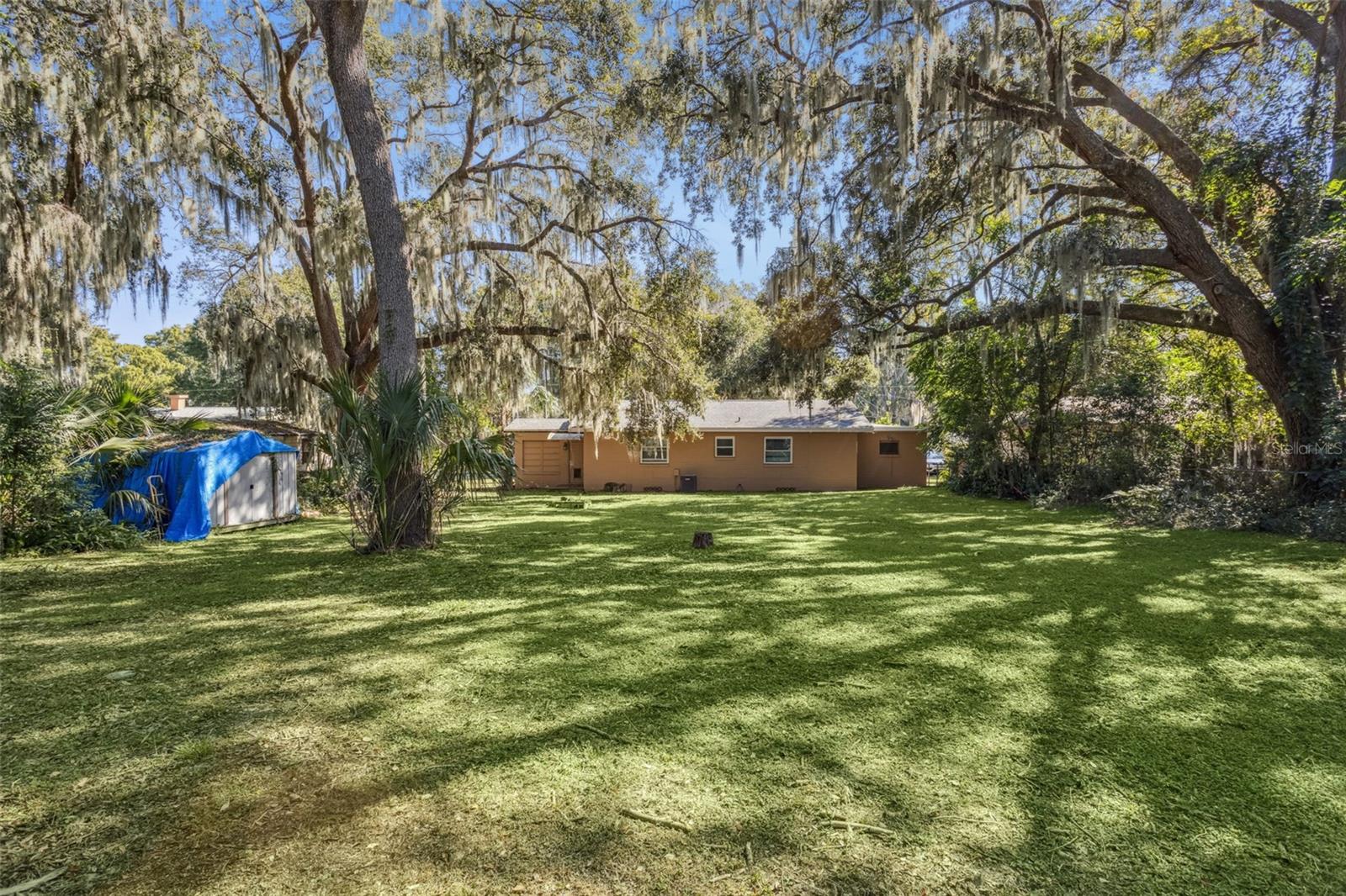 1607 S LAKEVIEW AVE, LEESBURG, FL, 34748