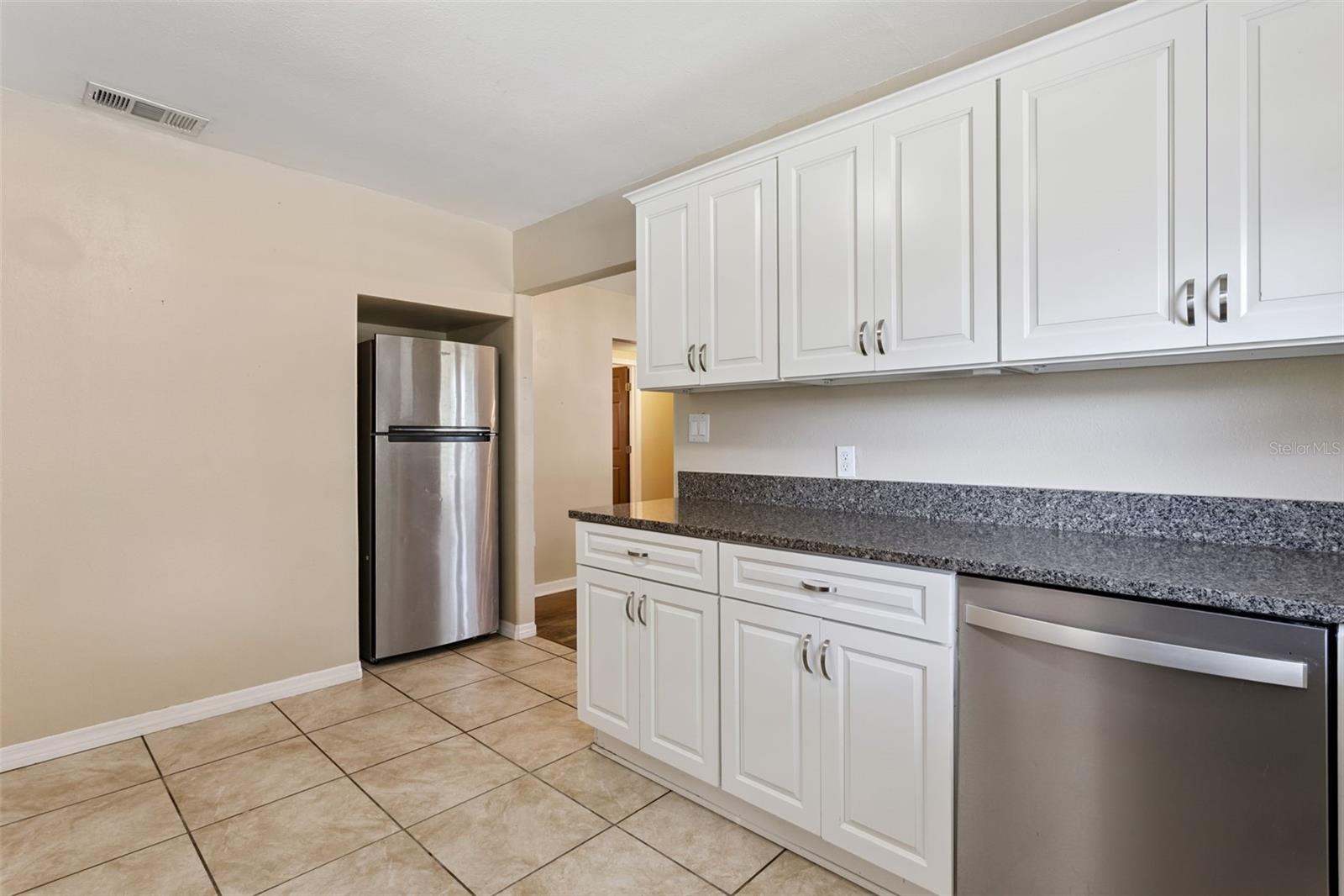 1607 S LAKEVIEW AVE, LEESBURG, FL, 34748