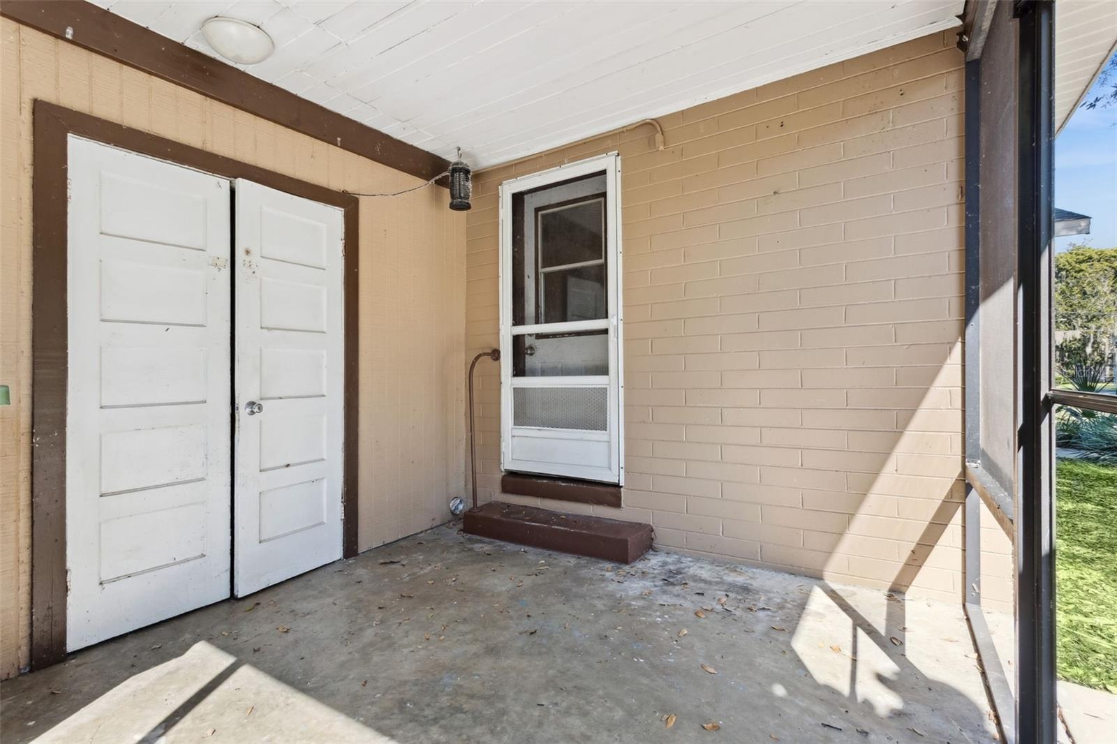 1607 S LAKEVIEW AVE, LEESBURG, FL, 34748