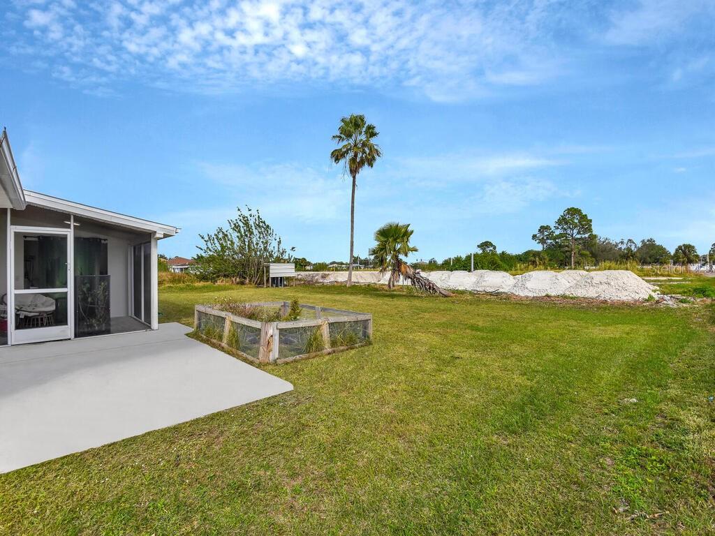 733/735 GILBERT AVE S, LEHIGH ACRES, FL, 33973