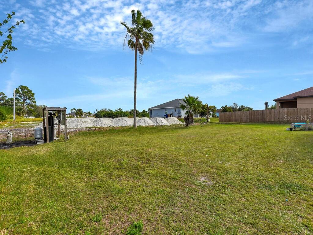 733/735 GILBERT AVE S, LEHIGH ACRES, FL, 33973