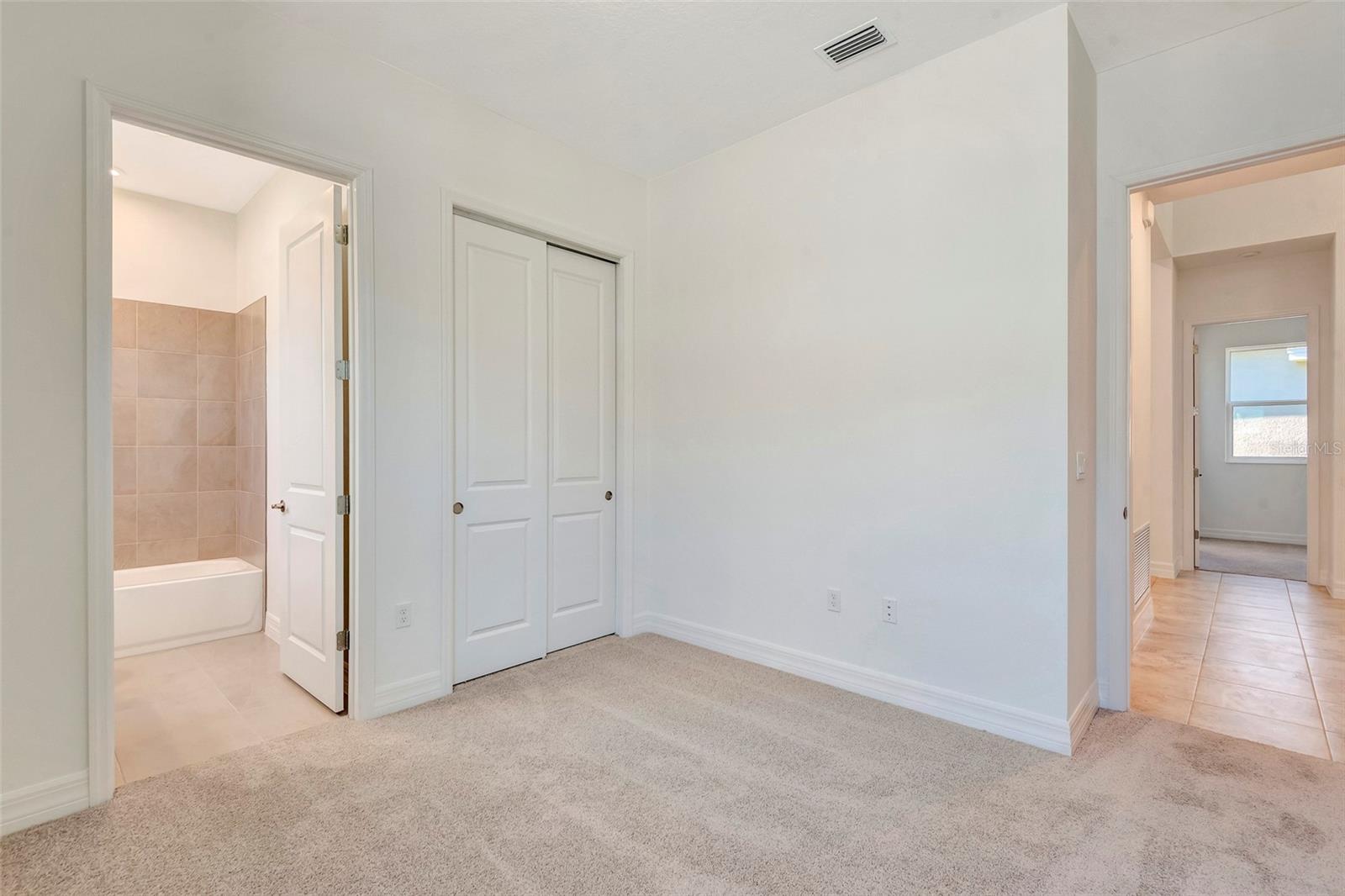 1058 LILIANA DR, DELAND, FL, 32724