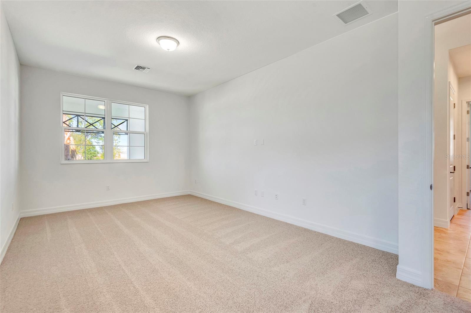 1058 LILIANA DR, DELAND, FL, 32724