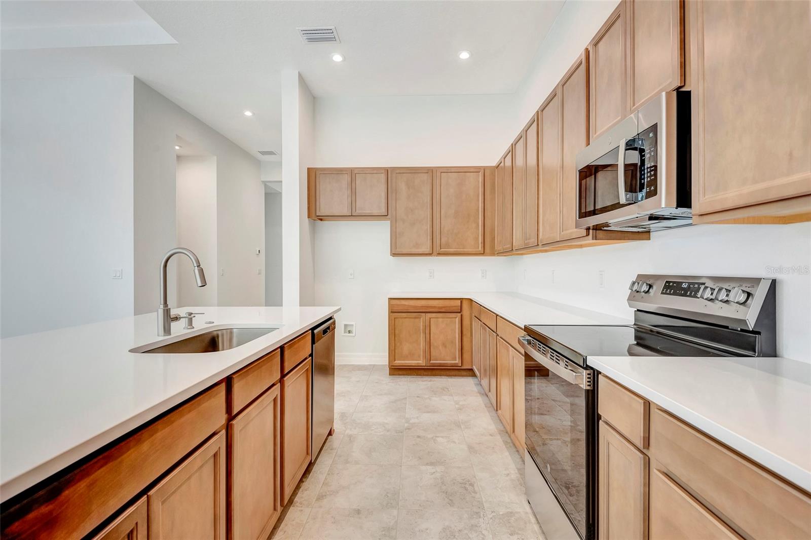 1058 LILIANA DR, DELAND, FL, 32724