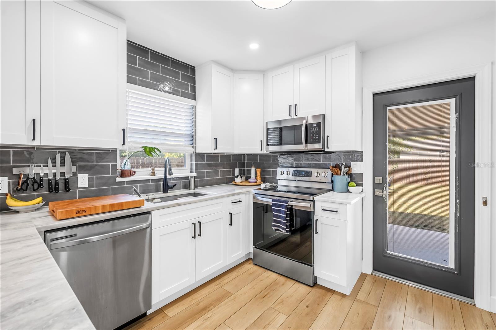 2621 17TH AVE N, ST PETERSBURG, FL, 33713