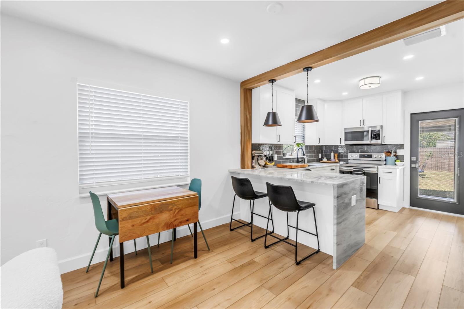 2621 17TH AVE N, ST PETERSBURG, FL, 33713