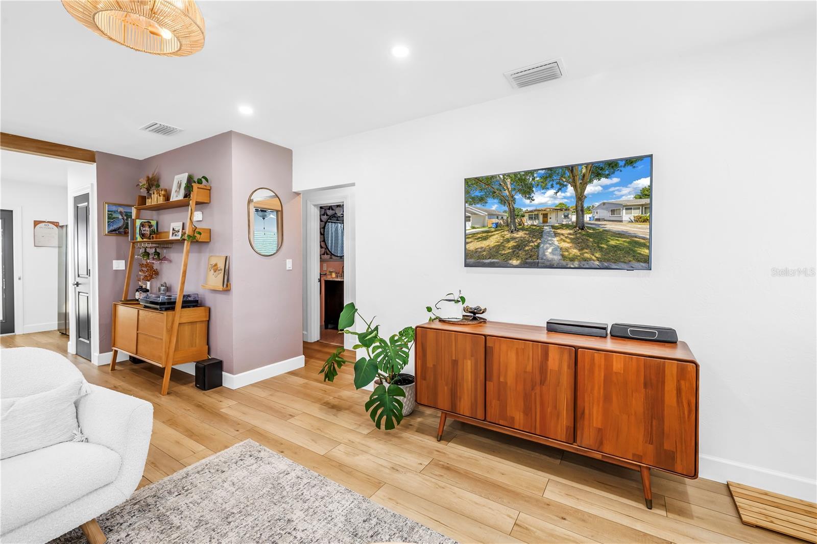 2621 17TH AVE N, ST PETERSBURG, FL, 33713