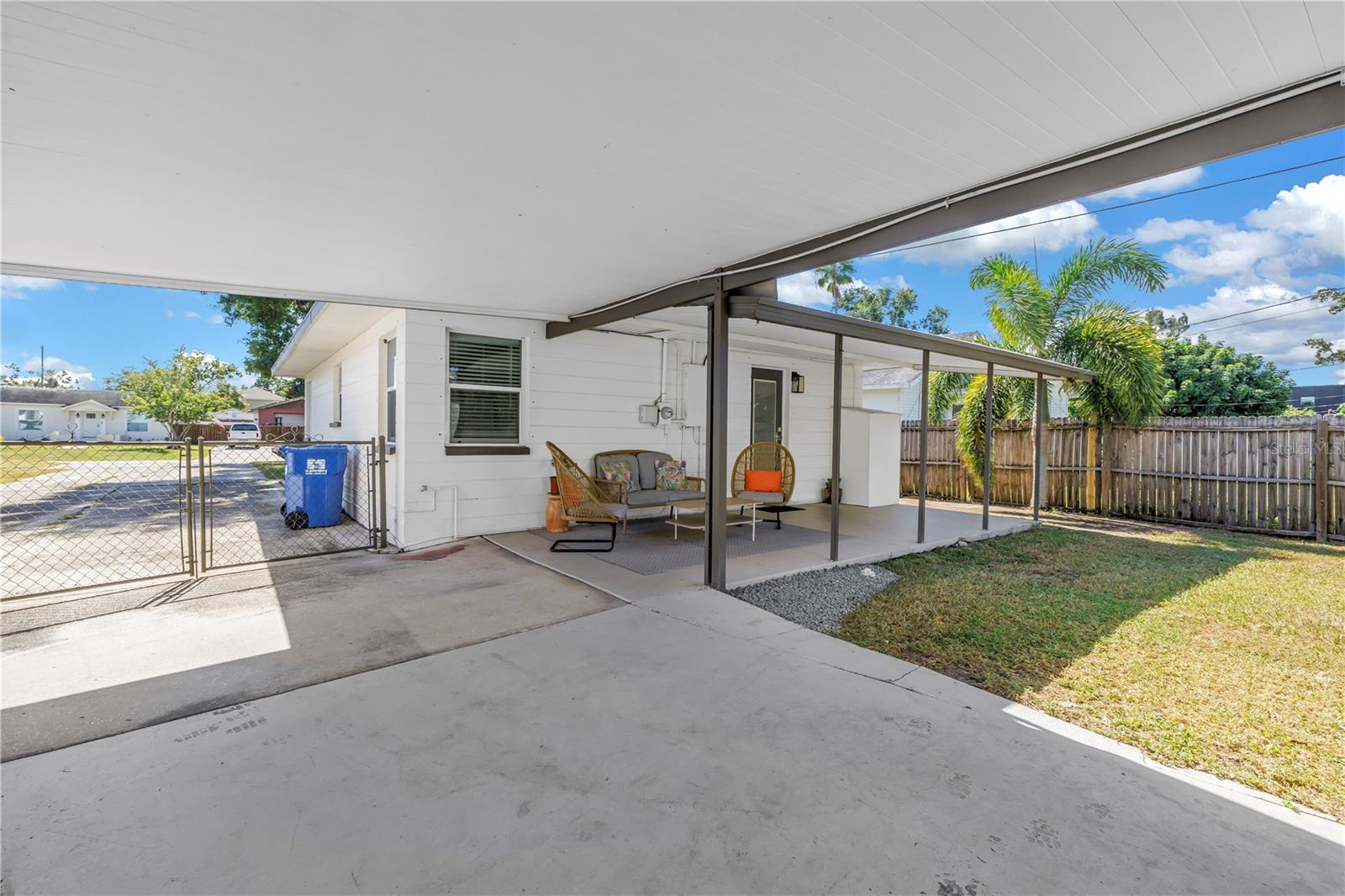 2621 17TH AVE N, ST PETERSBURG, FL, 33713