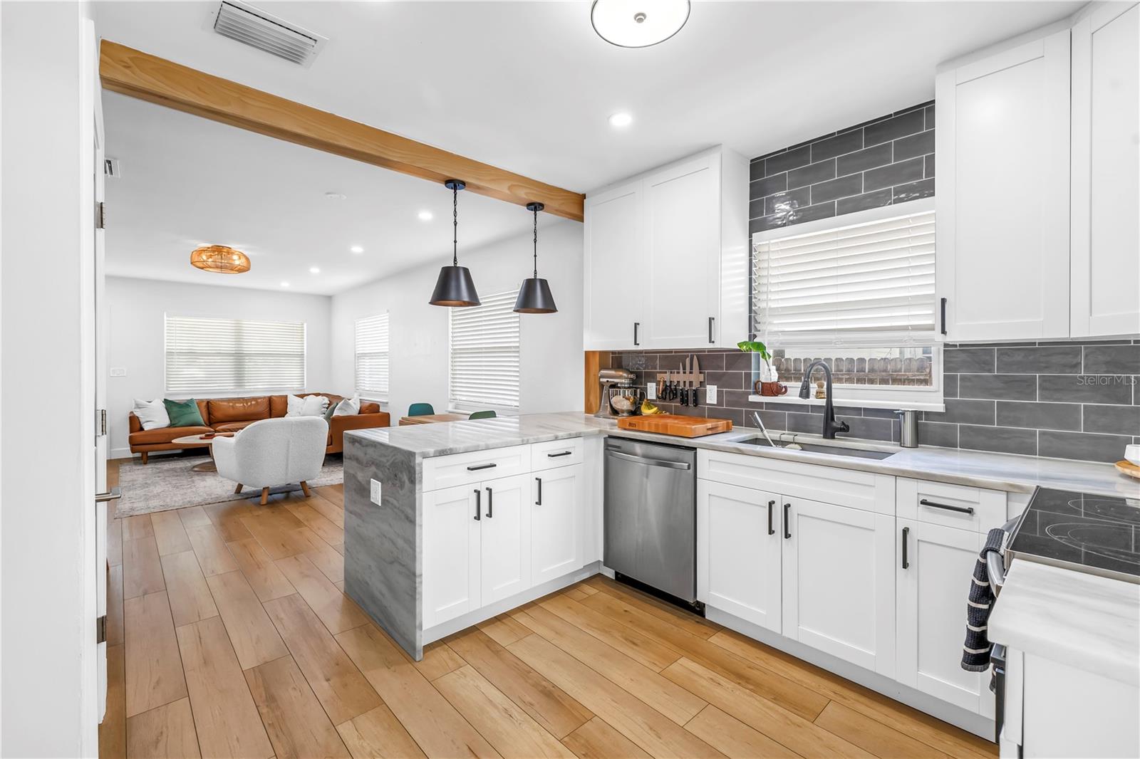 2621 17TH AVE N, ST PETERSBURG, FL, 33713