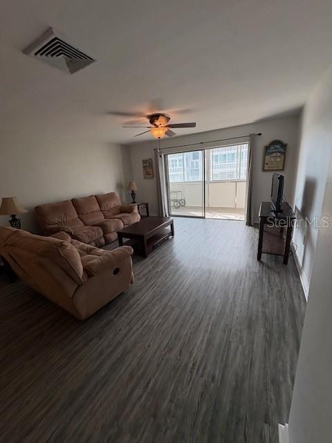 147 BLUFF VIEW DR #303, BELLEAIR BLUFFS, FL, 33770