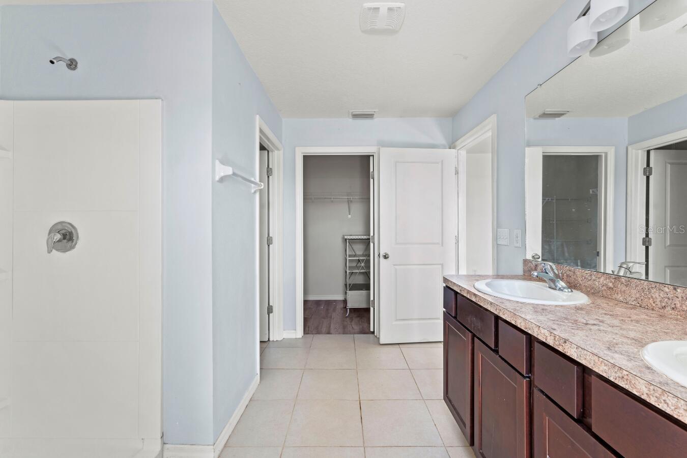 10019 GEESE TRAIL CIR, SUN CITY CENTER, FL, 33573