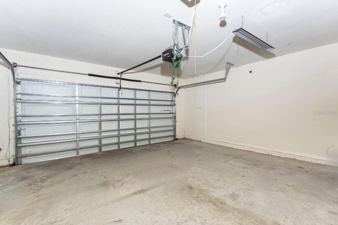 10019 GEESE TRAIL CIR, SUN CITY CENTER, FL, 33573