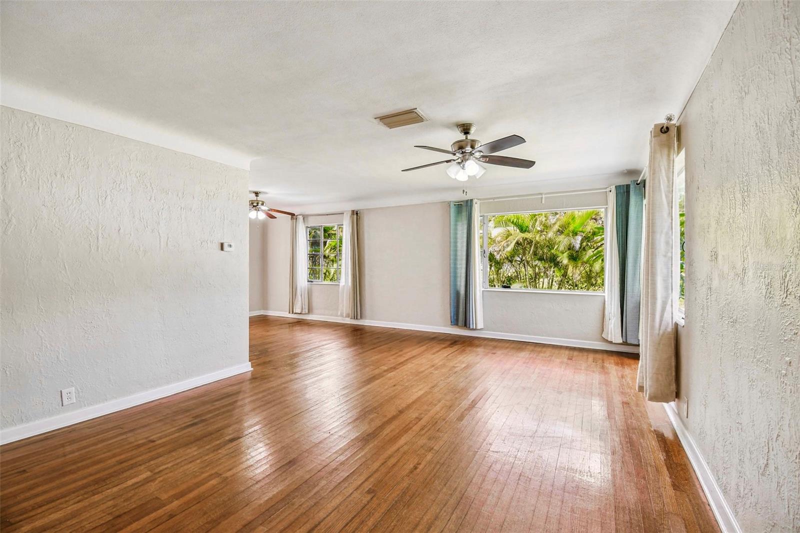 2801 EDWARDS AVE S, ST PETERSBURG, FL, 33705