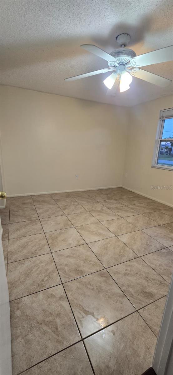 401 SKYLARK LN NW, PORT CHARLOTTE, FL, 33952