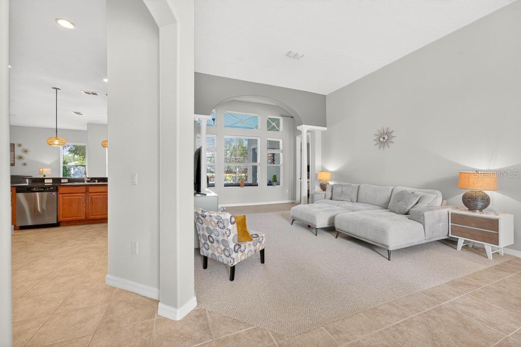 404 THOROUGHBRED WAY, DELAND, FL, 32724