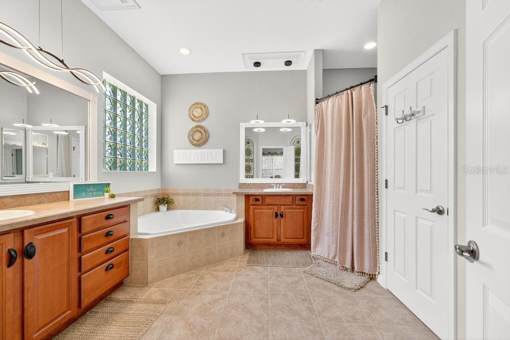 404 THOROUGHBRED WAY, DELAND, FL, 32724